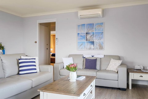 Omaroo Cottage Bruny Island - Mackay Tourism 4