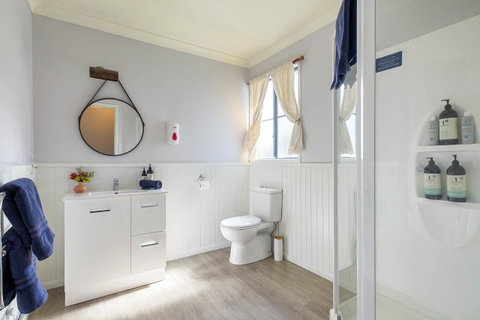 Omaroo Cottage Bruny Island - Mackay Tourism 11