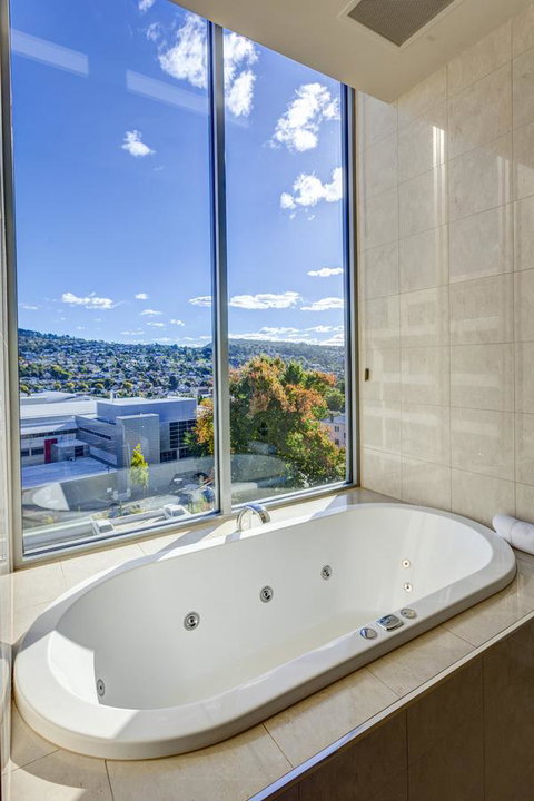 Mantra Charles Hotel - Mackay Tourism 2