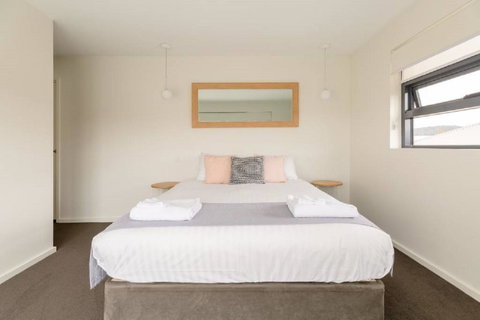 Kangaroo Bay Apartments - Mackay Tourism 24