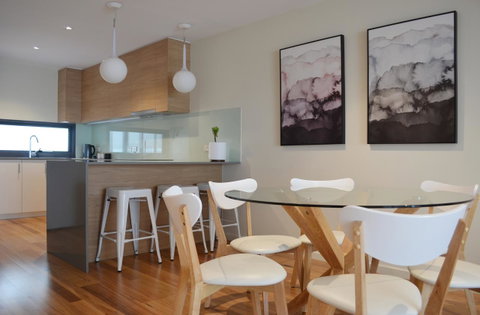 Kangaroo Bay Apartments - Mackay Tourism 1