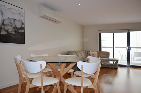 Kangaroo Bay Apartments - Mackay Tourism 9