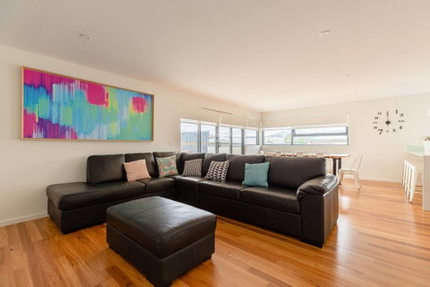 Kangaroo Bay Apartments - Mackay Tourism 33