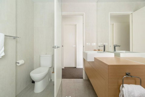 Kangaroo Bay Apartments - Mackay Tourism 43
