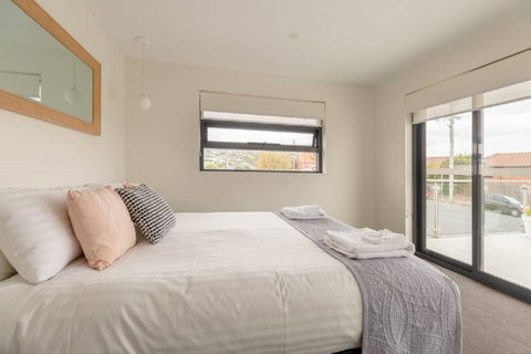 Kangaroo Bay Apartments - Mackay Tourism 29
