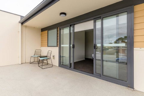 Kangaroo Bay Apartments - Mackay Tourism 26