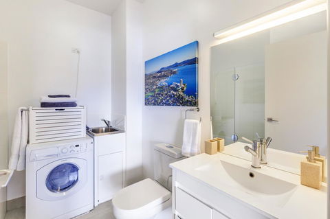Bellerive Marina View Apartments NO 27 - Mackay Tourism 10