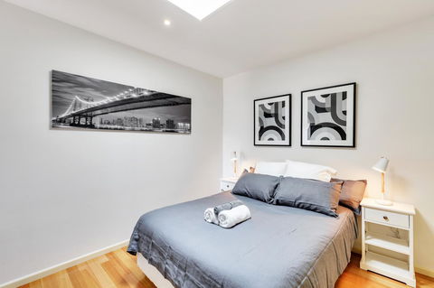 Bellerive Marina View Apartments NO 27 - Mackay Tourism 9
