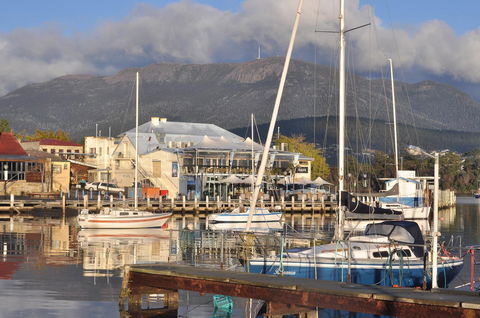 Bellerive Marina View Apartments NO 27 - Mackay Tourism 23