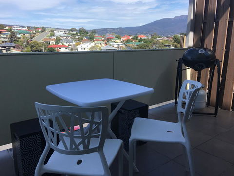 Bellerive Marina View Apartments NO 27 - Mackay Tourism 16