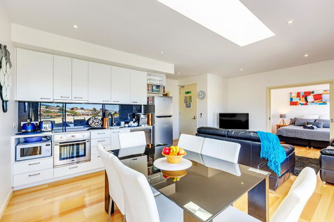 Bellerive Marina View Apartments NO 27 - Mackay Tourism 0