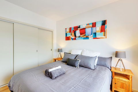 Bellerive Marina View Apartments NO 27 - Mackay Tourism 5