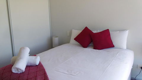 Pelican Point Sanctuary - Mackay Tourism 9