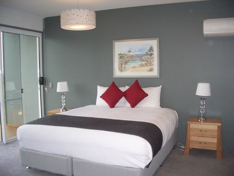 Pelican Point Sanctuary - Mackay Tourism 33