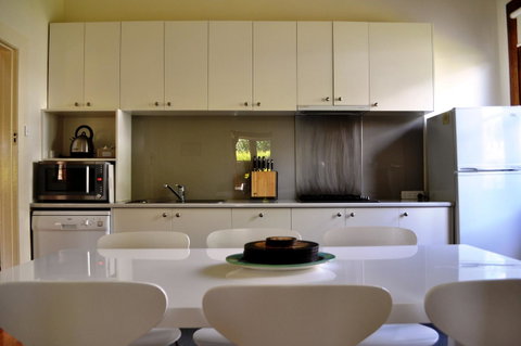 Belton Apartments-Hedge Cottage - Mackay Tourism 1