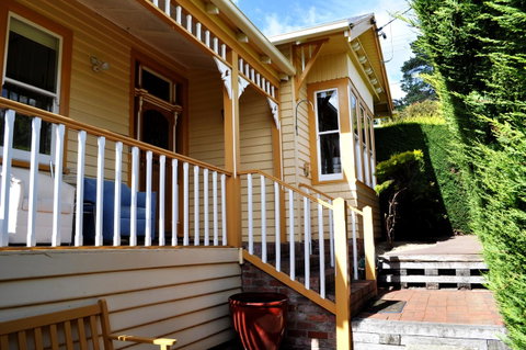 Belton Apartments-Hedge Cottage - Mackay Tourism 3