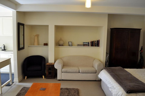 Belton Apartments-Hedge Cottage - Mackay Tourism 6