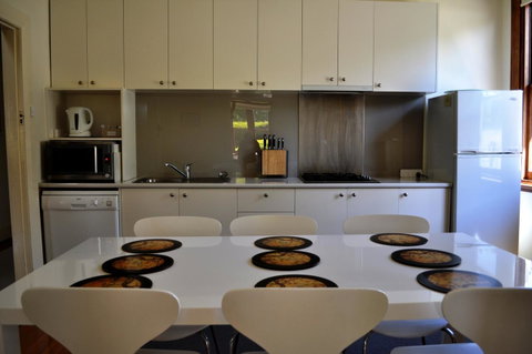 Belton Apartments-Hedge Cottage - Mackay Tourism 12