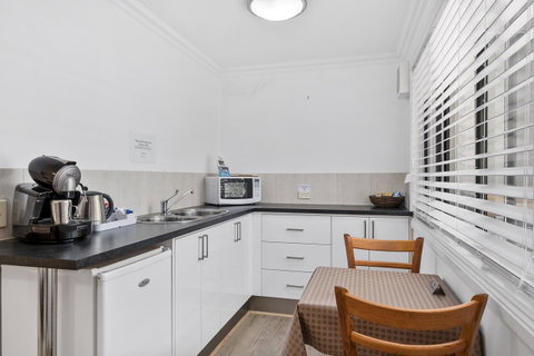 Oyster Cove Chalet - Mackay Tourism 9