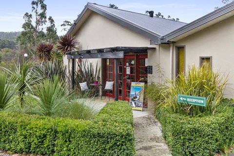 Oyster Cove Chalet - Mackay Tourism 13