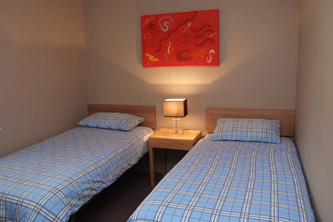 Pinestumps Holiday Home - Mackay Tourism 7