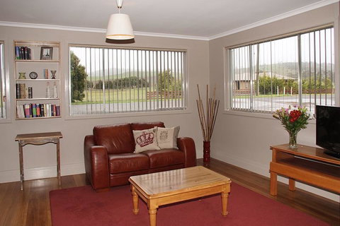 Pinestumps Holiday Home - Mackay Tourism 2