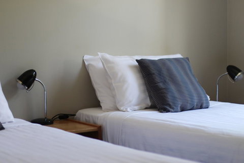 Jenatt Apartments Salamanca - Mackay Tourism 37