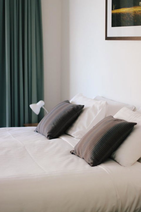 Jenatt Apartments Salamanca - Mackay Tourism 22