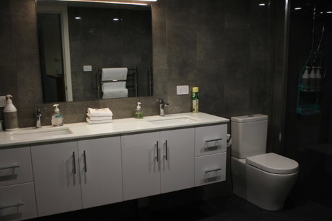 Jenatt Apartments Salamanca - Mackay Tourism 39