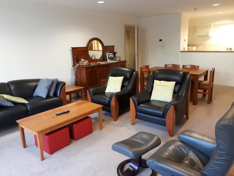 Jenatt Apartments Salamanca - Mackay Tourism 14