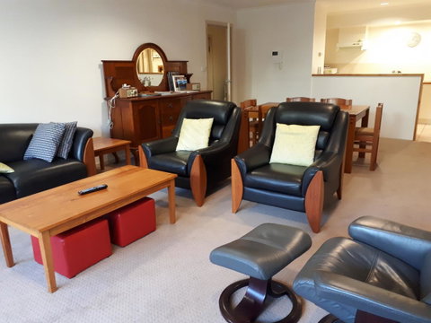 Jenatt Apartments Salamanca - Mackay Tourism 13