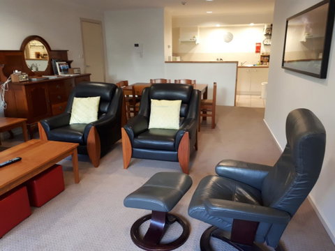 Jenatt Apartments Salamanca - Mackay Tourism 9