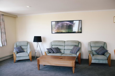 Jenatt Apartments Salamanca - Mackay Tourism 34