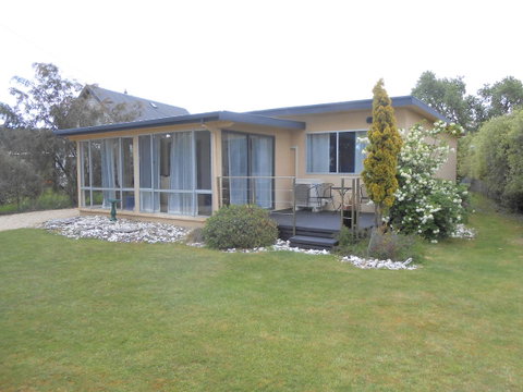 Bruny Ocean Cottage - Mackay Tourism 0