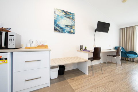 New England Motor Lodge - Mackay Tourism 2