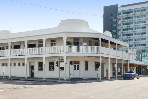 Newmarket Hotel - Mackay Tourism 2