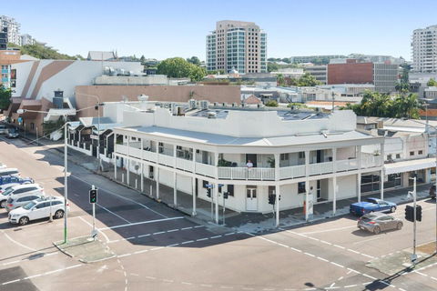Newmarket Hotel - Mackay Tourism 0