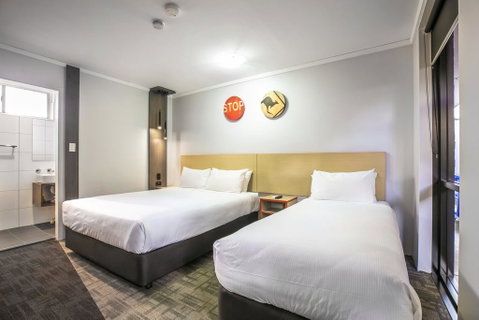 Nightcap At Jamison Hotel - Mackay Tourism 1