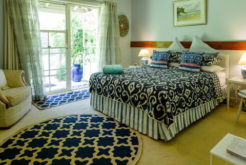 Noosa Valley Manor B&B - Mackay Tourism 3