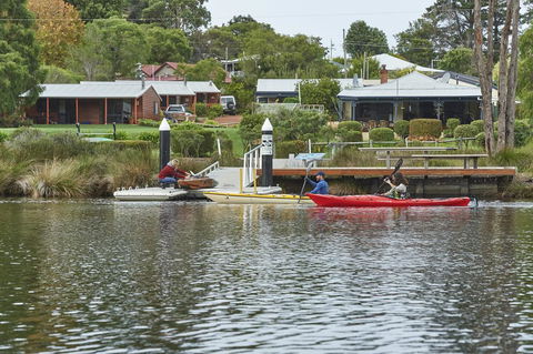 Nornalup Riverside Chalet - Mackay Tourism 0