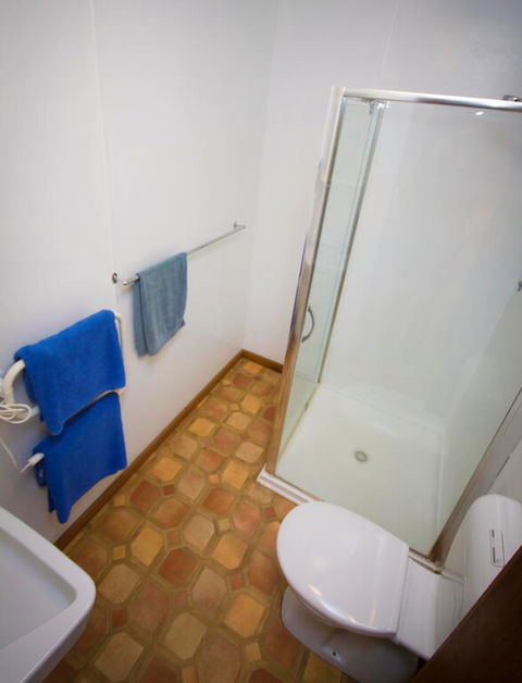 Nornalup Riverside Chalet - Mackay Tourism 3