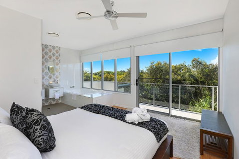 NORTHSHOR- ULTIMATE BEACH HOUSE - Mackay Tourism 2