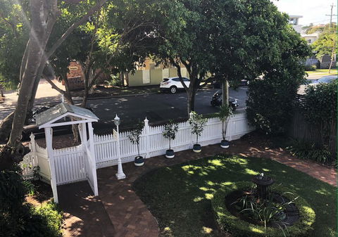 Number 12 B&B - Mackay Tourism 1