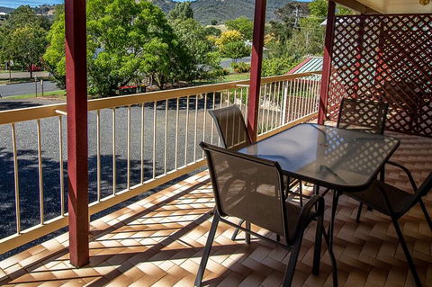 Nundle Accommodation - Mackay Tourism 2