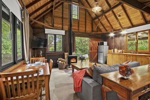 NUNGAROO COTTAGE - Mackay Tourism 2