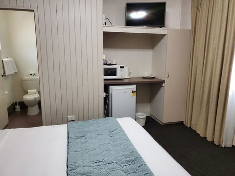 O'Sheas Windsor Hotel - Mackay Tourism 2