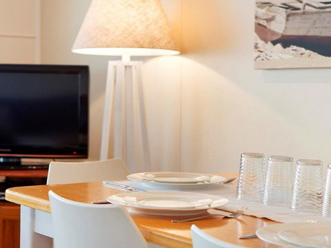 Ocean Blue Apartment Two - Oceanfront Apartment - Mackay Tourism 1