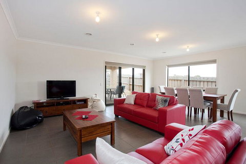 Ocean View Crescent 59 - Mackay Tourism 3