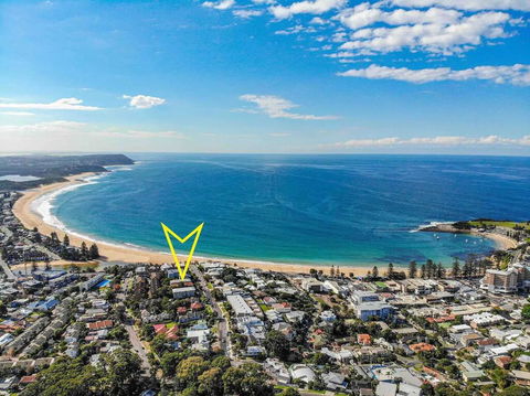 Ocean Views On Barnhill - Mackay Tourism 0