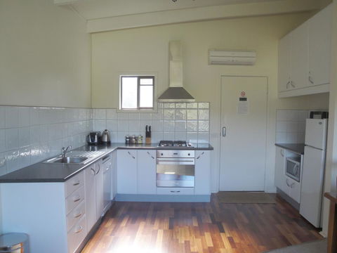 Off Mountain Accommodation - Mackay Tourism 1